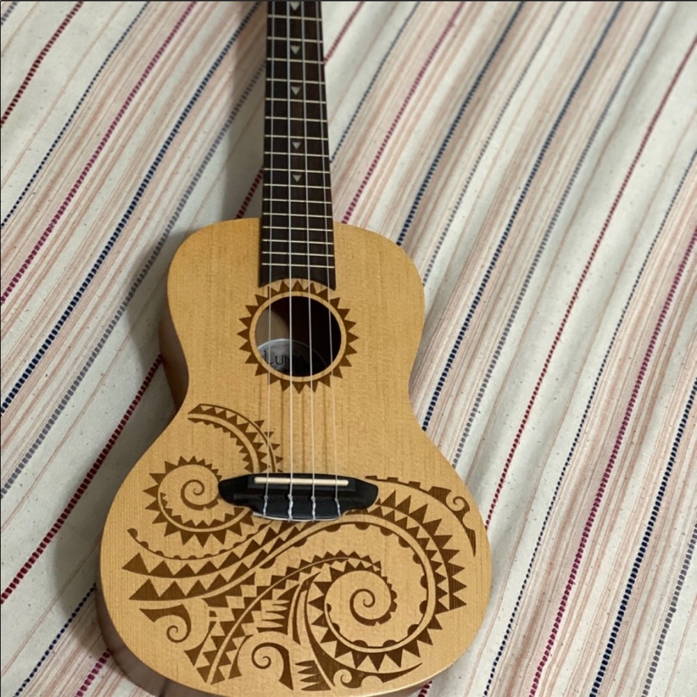 Luna Ukulele